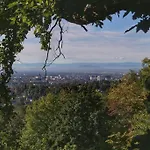 Апартаменти Wohnen Im Gruenen